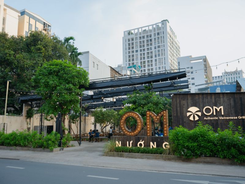 Review Om Nướng: Nhà hàng ẩm thực dành cho các bữa tiệc đặc biệt